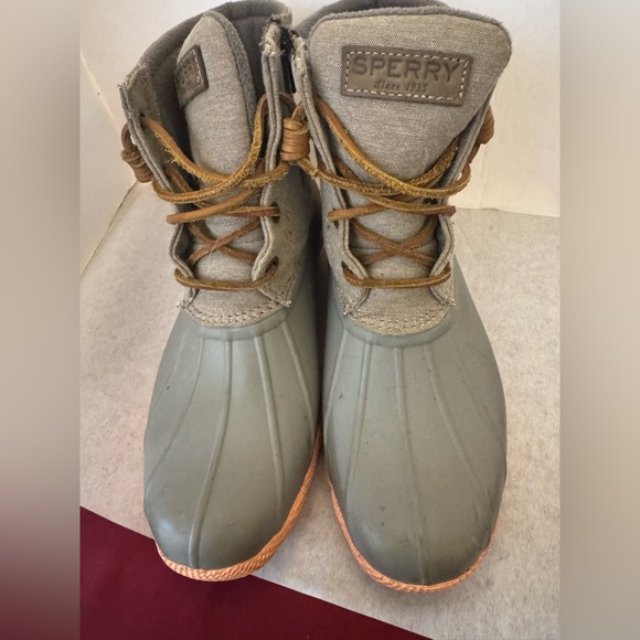 WOMEN'S SALT WATER SPERRY DARK GRAY WOOL EMBOSSED RAIN BOOTS SIZE 7 - Picture 1 of 12